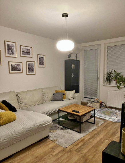 Moderný 3 - izbový byt 75 m² Nové Zámky