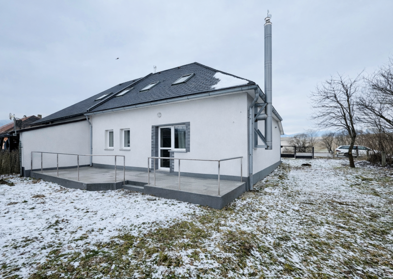 REZERVOVANÝ: Rodinný dom s pozemkom v obci Zborov, okr. Bardejov