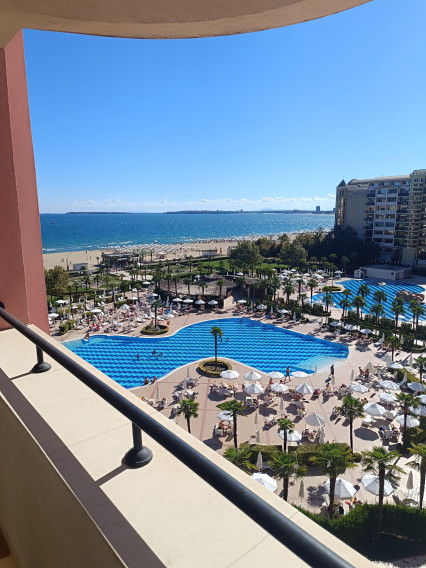Apartmán 2+kk s výhľadom na more v DIT Majestic Beach Resort v 1. línií pri mori na Slnečnom pobreží v Bulharsku