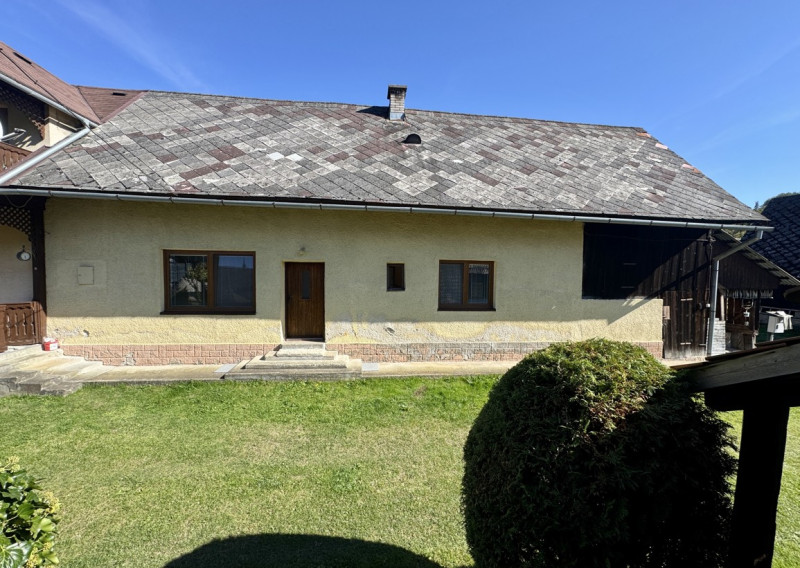 Vidiecky dom so stodolou, sypancom a záhradou v obci Gerlachov okr. Bardejov